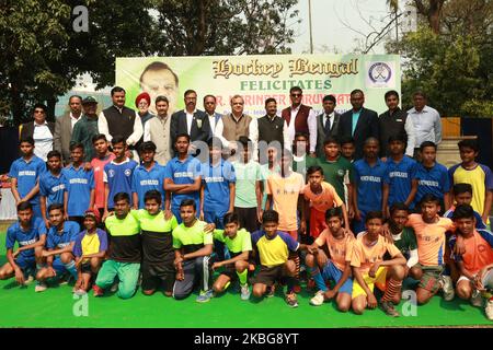 M. Narindar Batra, Président de la Fédération internationale de hockey (FIH) visite la ville de Kolkata et se joint à M. Batra, membre de l'Association de hockey du Bengale, et présente les Olympiens Vettran Gurbax Singh, Président de la BHA, Swapna Banerjee (Broyger de l'Etat cm Mamata Banerjee) sur 05 février 2020 à Kolkata, Inde. (Photo de Debajyoti Chakraborty/NurPhoto) Banque D'Images