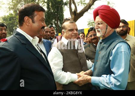 M. Narindar Batra, Président de la Fédération internationale de hockey (FIH) visite la ville de Kolkata et se joint à M. Batra, membre de l'Association de hockey du Bengale, et présente les Olympiens Vettran Gurbax Singh, Président de la BHA, Swapna Banerjee (Broyger de l'Etat cm Mamata Banerjee) sur 05 février 2020 à Kolkata, Inde. (Photo de Debajyoti Chakraborty/NurPhoto) Banque D'Images