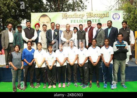 M. Narindar Batra, Président de la Fédération internationale de hockey (FIH) visite la ville de Kolkata et se joint à M. Batra, membre de l'Association de hockey du Bengale, et présente les Olympiens Vettran Gurbax Singh, Président de la BHA, Swapna Banerjee (Broyger de l'Etat cm Mamata Banerjee) sur 05 février 2020 à Kolkata, Inde. (Photo de Debajyoti Chakraborty/NurPhoto) Banque D'Images