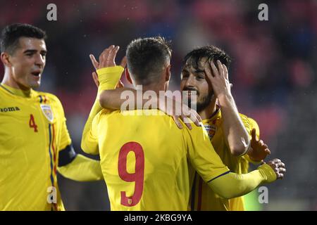 Andrei Ciobanu, George Ganea et Alexandru Pascanu célèbrent lors du match de l'UEFA U21 championnat entre la Roumanie U21 v Finlande U21, à Voluntari, Roumanie, sur 14 novembre 2019. (Photo par Alex Nicodim/NurPhoto) Banque D'Images