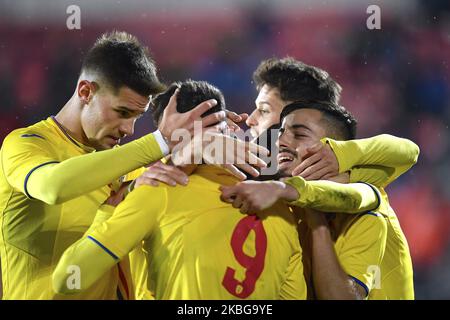 Grigore Ricardo, Andrei Ciobanu, George Ganea et Alexandru Pascanu célèbrent lors du match de l'UEFA U21 championnat entre la Roumanie U21 v la Finlande U21, à Voluntari, Roumanie, sur 14 novembre 2019. (Photo par Alex Nicodim/NurPhoto) Banque D'Images