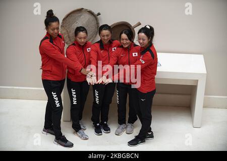 (G-D) Naomi Osaka, Kurumi Nara, Misaki Doi, Shuko Aoyama et Ena Shibahara posent avant le qualificateur de coupe FED 2020 entre l'Espagne et le Japon au Centro de Tenis la Manga Club sur 06 février 2020 à Cartagena, Espagne. (Photo de Jose Breton/Pics action/NurPhoto) Banque D'Images