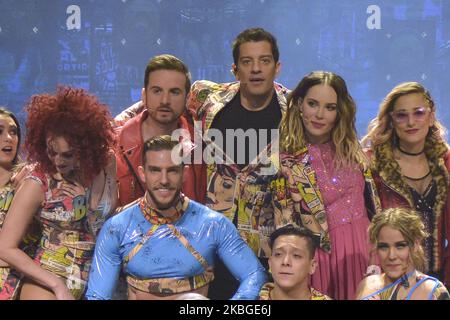 Les chanteurs Belinda et Yahir se produisent et chante sur scène lors de la comédie musicale Hoy no Me Puedo Levantar au Théâtre du Centre culturel 2 sur 6 février 2020 à Mexico (Mexique) (photo d'Eyepix/NurPhoto) Banque D'Images