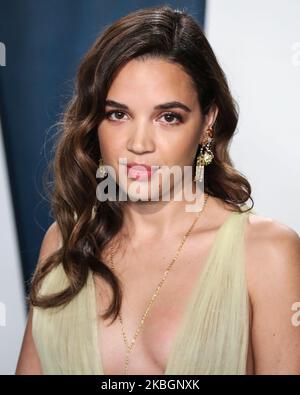 BEVERLY HILLS, LOS ANGELES, CALIFORNIE, États-Unis - FÉVRIER 09: Georgie Flores arrive à la Vanity Fair Oscar Party 2020 qui s'est tenue au Wallis Annenberg Center for the Performing Arts on 9 février 2020 à Beverly Hills, Los Angeles, Californie, États-Unis. (Photo par Xavier Collin/image Press Agency/NurPhoto) Banque D'Images