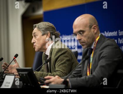 Hermann Tertsch et Jorge Buxade Villalba, membre du parti espagnol vox lors d'un débat sur la préparation de la réunion extraordinaire du Conseil européen du 20 février 2020 sur le cadre financier pluriannuel au Parlement européen sur l'12 février 2020 à Strasbourg, dans l'est de la France. (Photo par Elyxandro Cegarra/NurPhoto) Banque D'Images