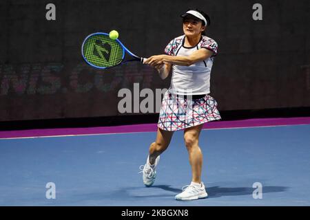 Shuko Ayoama du Japon retourne le ballon lors de son match de quart de finale de femmes avec la partenaire Ena Shibahara (non vu) contre Anastasia Potapova de Russie et Yulia Putintseva du Kazakhstan à 2020 WTA St Petersburg Ladies Trophy Tournoi de tennis sur 13 février 2020 à Saint Petersbourg, Russie. (Photo de Mike Kireev/NurPhoto) Banque D'Images