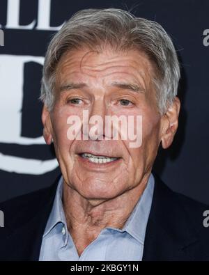 HOLLYWOOD, LOS ANGELES, CALIFORNIE, États-Unis - FÉVRIER 13 : l'acteur Harrison Ford arrive à la première mondiale de 20th Century Studios 'The Call of the Wild' tenue au théâtre El Capitan sur 13 février 2020 à Hollywood, Los Angeles, Californie, États-Unis. (Photo par Xavier Collin/image Press Agency/NurPhoto) Banque D'Images