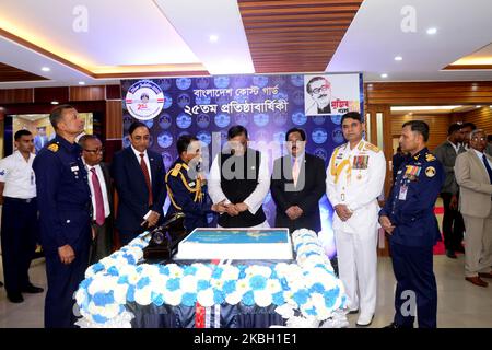 La Garde côtière bangladaise célèbre son anniversaire de 25th ans au siège social de Dhaka, au Bangladesh, en 15 février 2020. La Garde côtière bangladaise (BCG) est la force d'application de la loi maritime du Bangladesh. C'est une force paramilitaire qui relève du Ministère de l'intérieur. Ses officiers sont transférés de la Marine du Bangladesh. La Garde côtière du Bangladesh s'acquitte également du devoir de sécurité maritime à la frontière du Bangladesh. Le siège social est situé à Dhaka, au Bangladesh. (Photo par Mamunur Rashid/NurPhoto) Banque D'Images