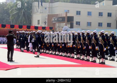 La Garde côtière bangladaise célèbre son anniversaire de 25th ans au siège social de Dhaka, au Bangladesh, en 15 février 2020. La Garde côtière bangladaise (BCG) est la force d'application de la loi maritime du Bangladesh. C'est une force paramilitaire qui relève du Ministère de l'intérieur. Ses officiers sont transférés de la Marine du Bangladesh. La Garde côtière du Bangladesh s'acquitte également du devoir de sécurité maritime à la frontière du Bangladesh. Le siège social est situé à Dhaka, au Bangladesh. (Photo par Mamunur Rashid/NurPhoto) Banque D'Images