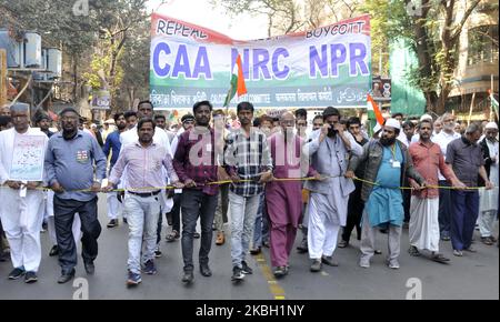 Des militants du Comité Calcutta Khilafat participent à un rassemblement pour protester contre la Loi modifiant la citoyenneté (CAA) et le Registre national des citoyens (NRC) du gouvernement indien à Kolkata, Inde, le samedi 15th janvier 2020 (photo de Sonali Pal Chaudhury/NurPhoto) Banque D'Images