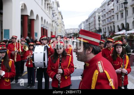 Défilé de l'Orchestre philharmonique à Thessalonique, Grèce, le 15 février 2020. Le défilé a lieu dans le cadre du Festival international de l'Orchestre philharmonique et de l'Orchestre de 12th. (Photo par Achilleas Chiras/NurPhoto) Banque D'Images