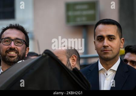 Le ministre italien des Affaires étrangères Luigi Di Maio, à gauche, Et le ministre de la Justice Alfonso Bonafede assiste à un rassemblement appelé par le mouvement des cinq étoiles pour protester contre les députés qui tentent de renverser et de faire appel à une loi récente qui restreint les pensions somptueuses des politiciens sur 15 février , 2020 à Rome, Italie (photo par Andrea Ronchini/NurPhoto) Banque D'Images