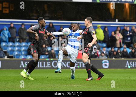 Bright Osayi-Samuel, James Chester, Bruno Martins Indi lors du match de championnat Sky Bet entre Queens Park Rangers et Stoke City au stade Kiyan Prince Foundation sur 15 février 2020 à Londres, en Angleterre. (Photo par MI News/NurPhoto) Banque D'Images