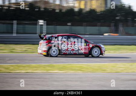 Riccio Rocchi au volant de la Hyundai I20 Nouveau Turbomark R5 rivalise lors du spectacle de sport automobile 'Adria Rally Show 2020' sur le circuit de Smergoncino, Rovigo, Italie sur 15 février 2020. (Photo par Marco Serena/NurPhoto) Banque D'Images