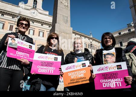 Asseyez-vous sur la Piazza Montecitorio de ''Libera'' et d'autres associations pour demander la vérité, la justice et les droits des victimes innocentes de la mafia, à Rome, en Italie, sur 18 février 2020. (Photo par Andrea Ronchini/NurPhoto) Banque D'Images