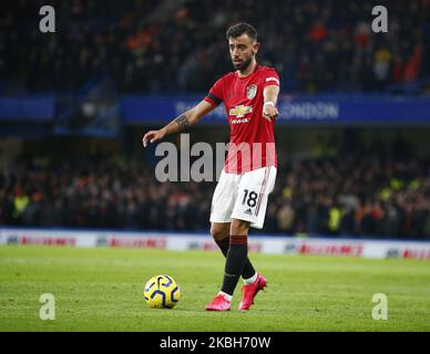 Bruno Fernandes, de Manchester United, en action lors de la première ligue anglaise entre Chelsea et Manchester United au stade Stanford Bridge, Londres, Angleterre, le 17 février 2020 (photo par action Foto Sport/NurPhoto) Banque D'Images