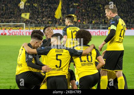 Erling Haaland de BVB célèbre le deuxième but avec ses coéquipiers lors de la Ligue des champions de l'UEFA, le 16 dernier, le premier match de football de jambe Borussia Dortmund contre le FC Paris Saint-Germain à Dortmund, en Allemagne, sur 18 février 2020. (Photo de Peter Niedung/NurPhoto) Banque D'Images