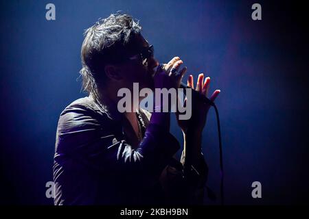 Le groupe de rock indépendant américain The Strokes se fait en direct à Roundhouse, Londres on 19 février 2020. Les coups sont un groupe de rock américain de New York City, composé du chanteur Julian Casablancas, du guitariste principal Nick Valensi, du guitariste de rythme Albert Hammond Jr., du bassiste Nikolai Fraiture et du batteur Fabrizio Moretti. (Photo par Alberto Pezzali/NurPhoto) Banque D'Images