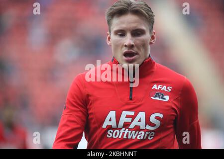 Teun Koopmeiners (AZ Alkmaar) regarde pendant le jeu de montage Eredivisie 2019/20 entre AZ Alkmaar (pays-Bas) et PEC Zwolle (pays-Bas) au stade AFAS, à Alkmaar, aux pays-Bas, sur 23 février 2020. (Photo de Federico Guerra Moran/NurPhoto) Banque D'Images