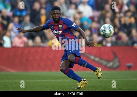 Samuel Umtiti de Barcelone passe pendant le match de la Ligue entre le FC Barcelone et SD Eibar SAD au Camp Nou sur 22 février 2020 à Barcelone, Espagne. (Photo de Jose Breton/Pics action/NurPhoto) Banque D'Images