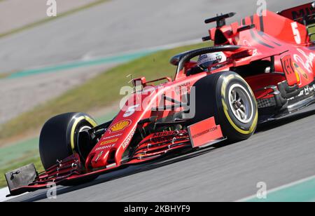 Sebastian Vettel et la Ferrari SF 1000 pendant le 4 jour des essais de la formule 1, le 26 février 2020, à Barcelone, Espagne. -- (photo par Urbanandsport/NurPhoto) Banque D'Images