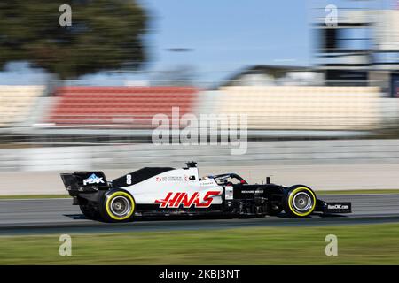 08 GROSJEAN Romain (FRA), Haas F1 Team VF-20 Ferrari, action lors des épreuves d'hiver de Formule 1 au circuit de Barcelone - Catalunya sur 28 février 2020 à Barcelone, Espagne. (Photo par Xavier Bonilla/NurPhoto) Banque D'Images