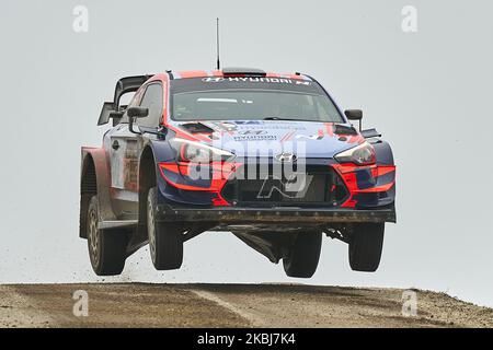 OTT Tanak (est) et Martin Jarveoja (est) dans Hyundai I20 coupe WRC de Hyundai Motorsport N en action pendant le Rallye Serras de Fafe e Felgueiras 2020 à Fafe - Portugal, on 29 février 2020. (Photo de Jose Manuel Alvarez Rey/NurPhoto) Banque D'Images