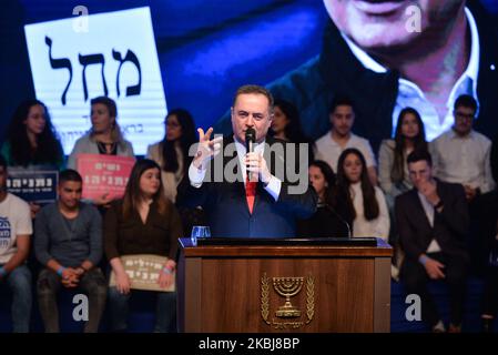 Le ministre israélien des Affaires étrangères, Israël Katz, prend la parole devant le Premier ministre Benjamin Netanyahu, lors d’un rassemblement du Likoud à Ramat Gan, avant les prochaines élections, sur 2 mars. Samedi, 29 février 2020, à Ramat Gan, tel Aviv, Israël. (Photo par Artur Widak/NurPhoto) Banque D'Images