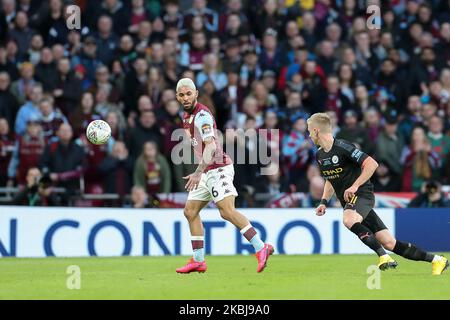 Douglas Luiz (6) d'Aston Villa lors de la finale de la Carabao Cup entre Aston Villa et Manchester City au stade Wembley, Londres, le dimanche 1st mars 2020. (Photo de Jon Bromley/MI News/NurPhoto) Banque D'Images