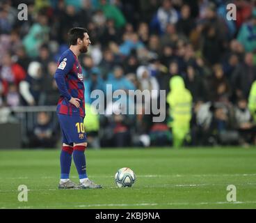 Leo Messi pendant le match de la Ligue entre le Real Madrid CF et le FC Barcelone à l'Estadio Santiago Bernabeu sur 01 mars 2020 à Madrid, Espagne. (Photo par Raddad Jebarah/NurPhoto) Banque D'Images