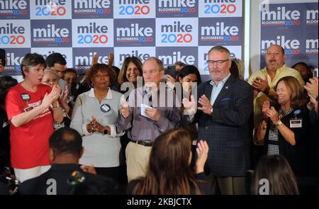 3 mars 2020 - Orlando, Floride, États-Unis - l'ancien maire de New York, Mike Bloomberg, candidat démocrate à la présidence, s'adresse à ses partisans lors d'un arrêt de campagne au bureau de campagne de Bloomberg à Orlando, Floride, le Super Tuesday, on 3 mars 2020. (Photo de Paul Hennessy/NurPhoto) Banque D'Images