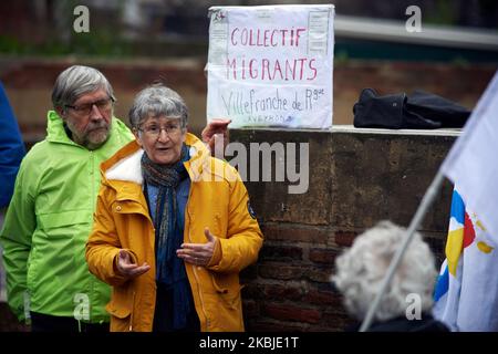 Les membres d'un collectif en Aveyron parlent. Le collectif RESF (Reseau Education sans frontières ie Education sans frontières Network) a organisé un rassemblement à police de la Préfecture de haute-Garonne pour demander au Prévet de mettre fin à toutes les expulsions d'enfants et de leurs familles, car les lois françaises disent que chaque enfant doit être éduqué quelle que soit sa situation (même si l'enfant n'a pas de papiers). Toulouse. France. 4 mars 2020. (Photo d'Alain Pitton/NurPhoto) Banque D'Images