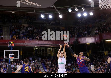 Thomas Joseph Bray et Adam Hanga lors du match entre le FC Barcelone et le FC Bayern Munich, correspondant à la semaine 28 de l'Euroligue, joué au Palau Blaugransa, le 06th mars 2020, à Barcelone, Espagne. (Photo de Joan Valls/Urbanandsport/NurPhoto) Banque D'Images