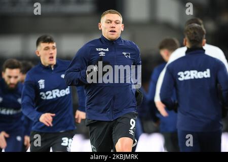 Martyn Waghorn (9) du comté de Derby se réchauffe lors du match de la coupe FA entre le comté de Derby et Manchester United au Pride Park, Derby, le jeudi 5th mars 2020. (Photo de Jon Hobley/MI News/NurPhoto) Banque D'Images