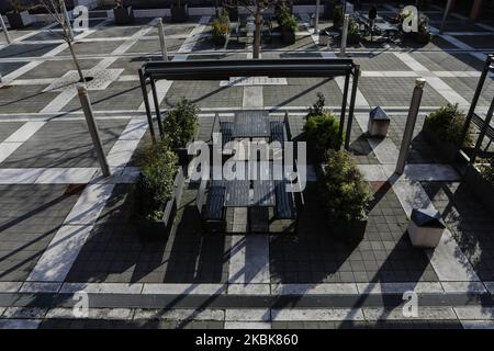 Une vue générale du quartier de Bicocca sur 19 mars 2020 à Milan, Italie. Le printemps fleurit dans les banlieues alors que le gouvernement italien continue à appliquer les mesures de confinement à l'échelle nationale pour contrôler la propagation de la COVID-19. (Photo par Mairo Cinquetti/NurPhoto) Banque D'Images