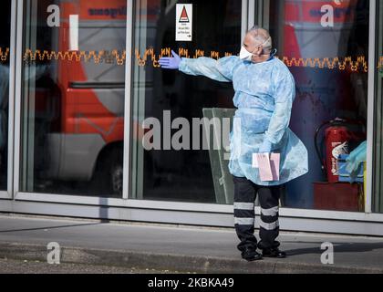 Infirmières de l'hôpital de Strasbourg Strasbourg, dans l'est de la France, sur 20 mars 2020, le quatrième jour d'un verrouillage strict en France pour arrêter la propagation de la COVID-19, causée par le nouveau coronavirus (photo d'Elyxandro Cegarra/NurPhoto) Banque D'Images