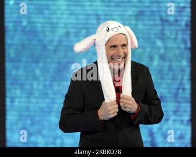 Raul Cremona comédien italien, illusionniste et acteur, pendant la série télévisée RAI Che Tempo Che Fa saison 2019-2020, dans les studios de télévision RAI de via Mecenate on 16 février 2020 à Milan, Italie. (Photo par Omar Bai/NurPhoto) Banque D'Images