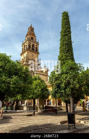 Cordoue, Espagne - 27 octobre 2022 : Puerta del Perdon à la cathédrale de Cordoue, Espagne sur 27 octobre 2022 Banque D'Images