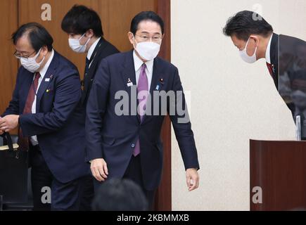 Tokyo, Japon. 4th novembre 2022. Le Premier ministre japonais Fumio Kishida arrive vendredi à la session du Comité de la santé, du travail et de la protection sociale de la Chambre basse à la Diète nationale de Tokyo, à 4 novembre 2022. Credit: Yoshio Tsunoda/AFLO/Alay Live News Banque D'Images