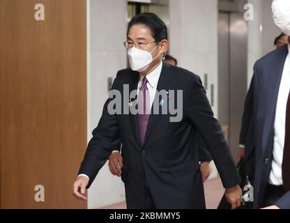 Tokyo, Japon. 4th novembre 2022. Le Premier ministre japonais Fumio Kishida arrive vendredi à la session du Comité de la santé, du travail et de la protection sociale de la Chambre basse à la Diète nationale de Tokyo, à 4 novembre 2022. Credit: Yoshio Tsunoda/AFLO/Alay Live News Banque D'Images