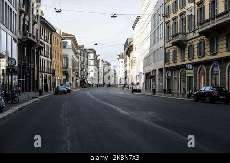 Vue générale sur le Corso Venezia, Milan, 02 mai 2020. L'Italie restera verrouillée pour enrayer la transmission du coronavirus (Covid-19), ce qui atténuera lentement les restrictions. (Photo par Mairo Cinquetti/NurPhoto) Banque D'Images