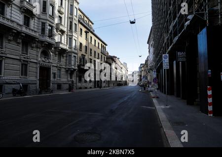 Vue générale sur le Corso Venezia, Milan, 02 mai 2020. L'Italie restera verrouillée pour enrayer la transmission du coronavirus (Covid-19), ce qui atténuera lentement les restrictions. (Photo par Mairo Cinquetti/NurPhoto) Banque D'Images