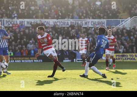 Le Devante Rodney de Hartlepool United marque son premier but lors du match SKY Bet League 2 entre Hartlepool United et Doncaster Rovers à Victoria Park, à Hartlepool, au Royaume-Uni, le 6th mai 2017. (Photo de Mark Fletcher/MI News/NurPhoto) Banque D'Images