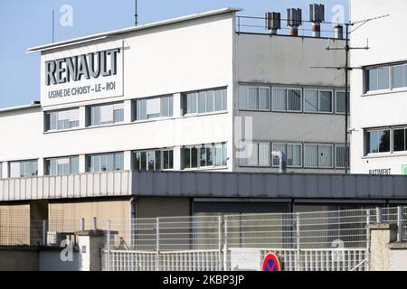 Cette photo montre l'usine Renault de Choisy-le-Roi, près de Paris, sur 21 mai 2020. Le groupe va dévoiler à 29 mai les grandes lignes d'un vaste plan d'épargne de 2 milliards d'euros annoncé en février. "Quatre usines seraient fermées en France: Choisy-le-Roi, Dieppe et les Fonderies de Bretagne, pour commencer et Flins plus tard", selon le journal satirique français le Canard Enchaine. (Photo de Michel Stoupak/NurPhoto) Banque D'Images