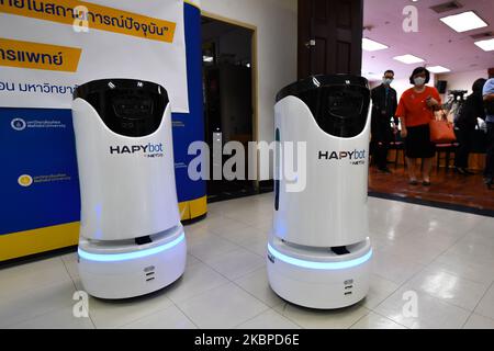 Un point de vue de 'Hapy Bott' l'assistant médical de robot mobile intelligent pour soutenir le travail médical a été conçu par Netbay public Company Limited, dans le cadre de l'effort médical thaïlandais pendant la pandémie de la maladie du coronavirus (Covid-19), lors de la conférence de presse à la Faculté de médecine tropicale Université Mahidol sur 29 mai, 2020 à Bangkok, Thaïlande. (Photo de Vachira Vachira/NurPhoto) Banque D'Images