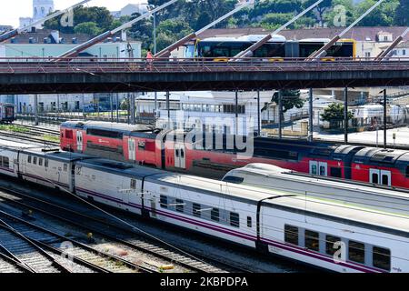 Vue générale de la gare de Santa Apolinia à Lisbonne, point de départ de la ligne qui relie le Portugal et l'Espagne par train, 29 mai 2020. Le trajet historique en train de nuit entre les capitales du Portugal et de l'Espagne a été suspendu à 17 mars en raison de la pandémie COVID-19, et on sait qu'il ne sera pas rouvert. Ce voyage, effectué par la société portugaise CP et l'entreprise espagnole Renfe, ne sera en aucun cas poursuivi. La nouvelle a été donnée par un porte-parole de Renfe qui a assuré que la route ne sera plus opérationnelle. La raison de cette annulation est qu'il s'agit de l'un des Banque D'Images