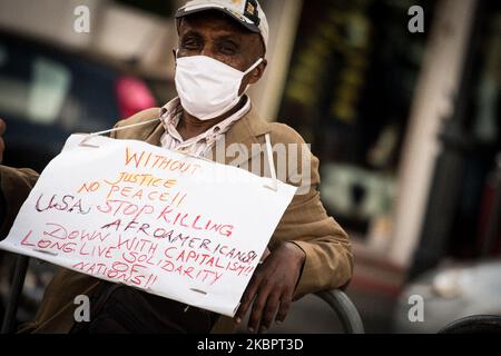 Manifestation de solidarité à Rome, Italie sur 05 juin 2020 après que la police ait tué George Floyd, un homme noir qui est mort après avoir été détenu par la police de Minneapolis sur 25 mai 2020. (Photo par Andrea Ronchini/NurPhoto) Banque D'Images