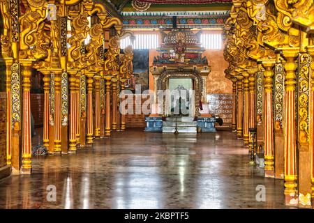 Intérieur du temple hindou de Muhumariamman d'Arul Eswari à Jaffna, Sri Lanka, sur 15 août 2017. (Photo de Creative Touch Imaging Ltd./NurPhoto) Banque D'Images