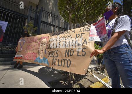 Un signe demandant la libération de l'avocat du travail mexicain Susana Prieto, lors d'une manifestation à l'extérieur du secrétaire du gouvernement sur 13 juin 2020, à Mexico, au Mexique. Plusieurs manifestations ont eu lieu au Mexique, demandant sa libération depuis le dernier 08 juin, lorsqu'elle a été arrêtée pour menaces contre des fonctionnaires de Matamoros, Tamaulipas. Susana a mené des grèves l'année dernière obtenant un salaire plus élevé pour 'maquiladoras'. (Photo de Guillermo Gutiérrez/NurPhoto) Banque D'Images