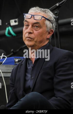 Stefano Boeri lors de l'inauguration du domaine de la triennale à la triennale di Milano, lors de la manifestation des travailleurs du divertissement devant le Musée de la triennale pour demander plus de garanties de travail et de subventions économiques dues au blocus des événements et des spectacles pour l'urgence du coronavirus à Milan, Italie sur 15 juin 2020. (Photo par Mairo Cinquetti/NurPhoto) Banque D'Images